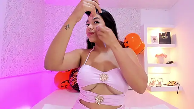 KatieBoison online show from 11.01.25