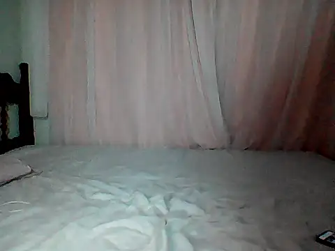 Snapshot of HotGiirl2025 chatting on 11.04.25 HotGiirl2025 online show from 11.04.25