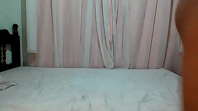 Snapshot of HotGiirl2025 chatting on 12.23.25 HotGiirl2025 online show from 12.23.25