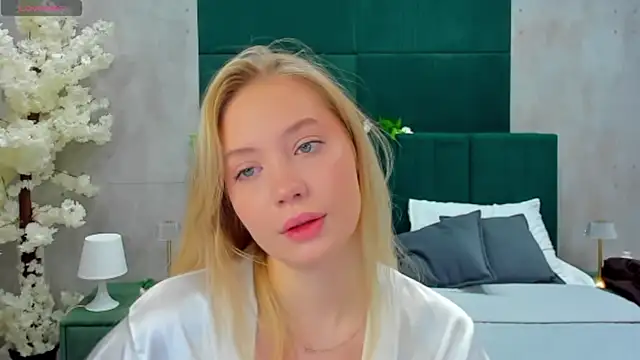 Melanie Ryer online show from 11.18.25