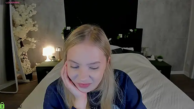 Melanie Ryer online show from 12.02.25