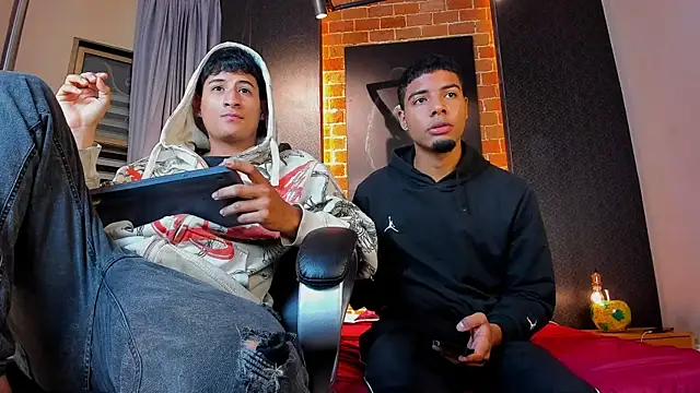 Snapshot of Jack_and_Joes chatting on 11.12.25 Jack and Joes online show from 11.12.25