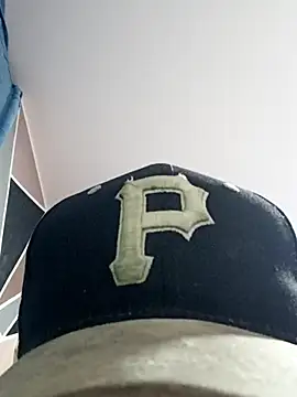 Snapshot of Andres_-suarez chatting on 10.29.25 Andres -suarez online show from 10.29.25