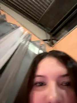Snapshot of selenereyy chatting on 10.28.25 selenereyy online show from 10.28.25