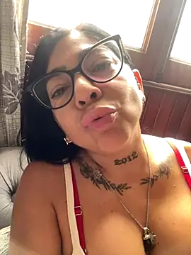 Snapshot of solmorochia chatting on 12.14.25 solmorochia online show from 12.14.25