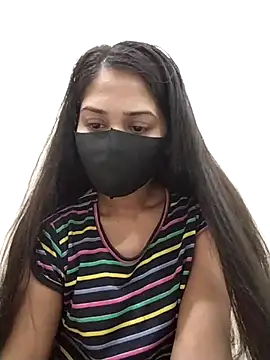 Green LaDY66 online show from 11.10.25