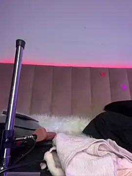 AshleyWinslow online show from 02.20.26