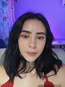Snapshot of Sara-215 chatting on 05.03.26 Sara-215 online show from 05.03.26