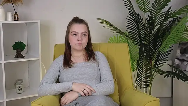 Snapshot of SeeCoonfare chatting on 11.01.25 SeeCoonfare online show from 11.01.25