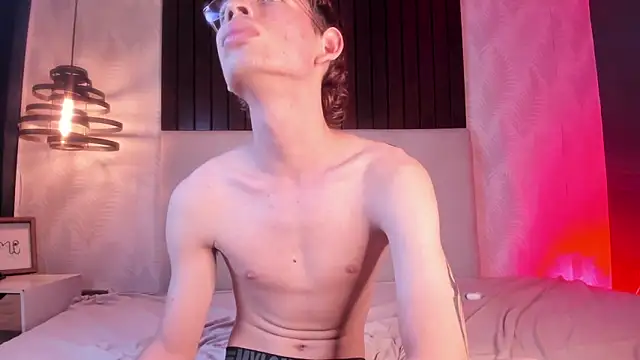 Snapshot of Dave_Moss chatting on 10.30.25 Dave Moss online show from 10.30.25