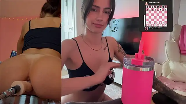 SpicyLunaaa online show from 07.01.26