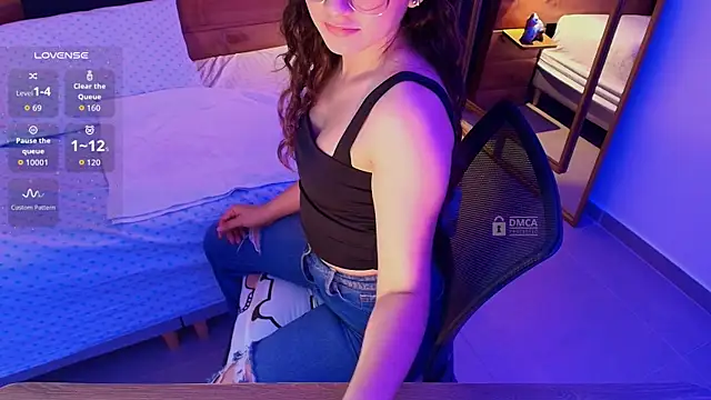 Snapshot of milena_kiitty chatting on 06.10.26 milena kiitty online show from 06.10.26