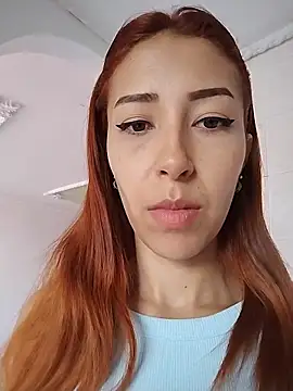 julialex  online show from 12.15.25