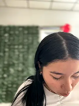 Vickybon online show from 11.19.25