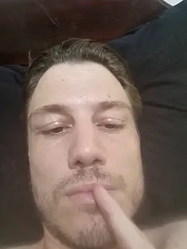 Snapshot of Loirominas chatting on 11.04.25 Loirominas online show from 11.04.25