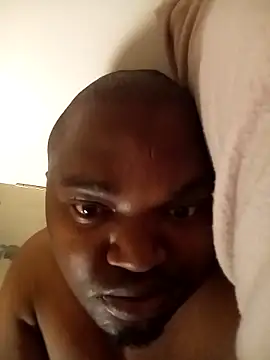 Snapshot of Amolisious chatting on 11.21.25 Amolisious online show from 11.21.25