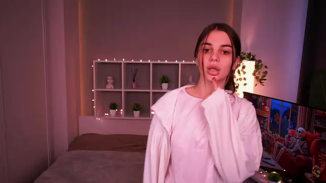 LauraHansil online show from 11.08.25