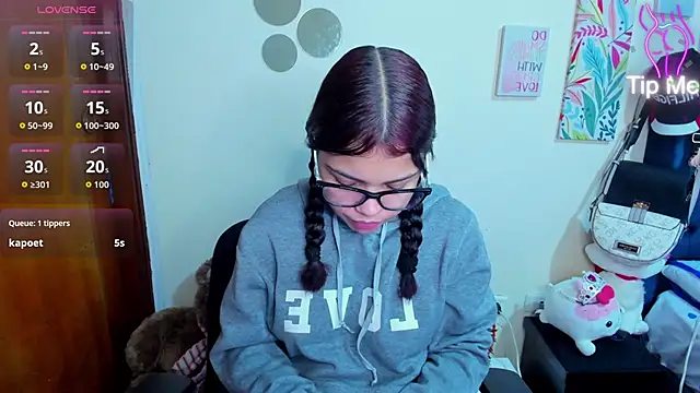 Emma boo online show from 12.04.25