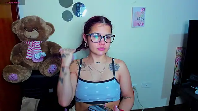 Emma boo online show from 04.17.26