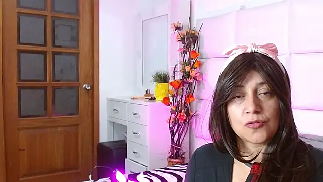 Caroline belle online show from 11.13.25