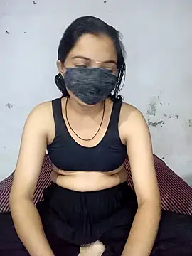 Snapshot of savita1010@xh chatting on 11.11.25 savita1010xh online show from 11.11.25