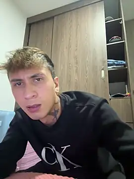 Snapshot of Eljorshx0706 chatting on 12.16.25 Eljorshx0706 online show from 12.16.25