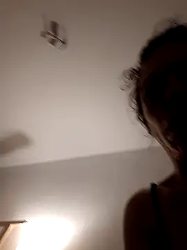 Snapshot of GrotesqueEnergy3 chatting on 11.01.25 GrotesqueEnergy3 online show from 11.01.25