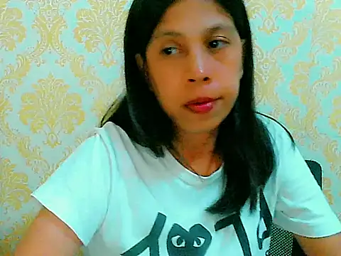 Snapshot of nhicole4u chatting on 11.01.25 nhicole4u online show from 11.01.25