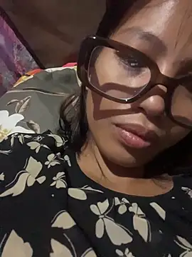 hottiebabe23 online show from 12.20.25