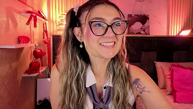 Im-Lola online show from 02.23.26