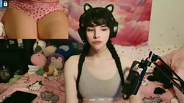 Snapshot of BimboCat chatting on 11.01.25 BimboCat online show from 11.01.25