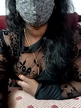 Snapshot of blackqueen143 chatting on 11.04.25 blackqueen143 online show from 11.04.25