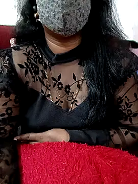 Snapshot of blackqueen143 chatting on 11.05.25 blackqueen143 online show from 11.05.25