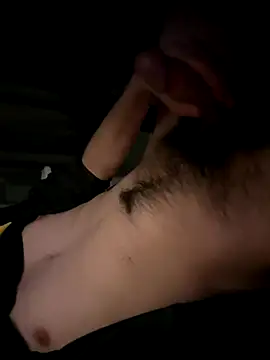 Snapshot of thick6point5incher chatting on 10.29.25 thick6point5incher online show from 10.29.25