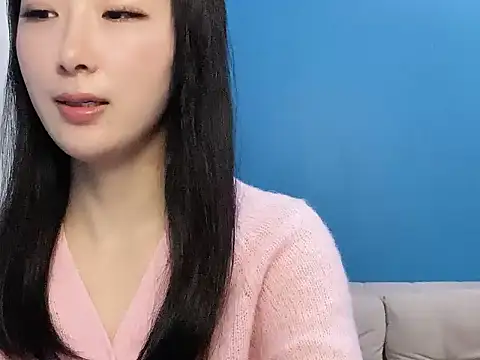 Snapshot of ella55-- chatting on 11.09.25 ella55-- online show from 11.09.25