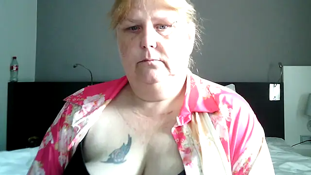 Sylviastar46 online show from 05.16.26
