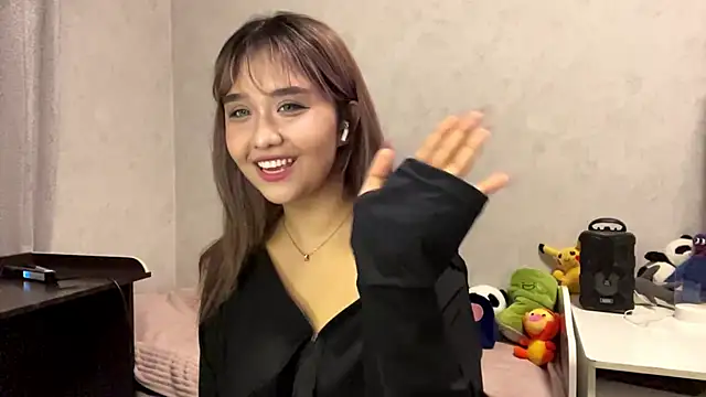 LovelyLara online show from 11.05.25