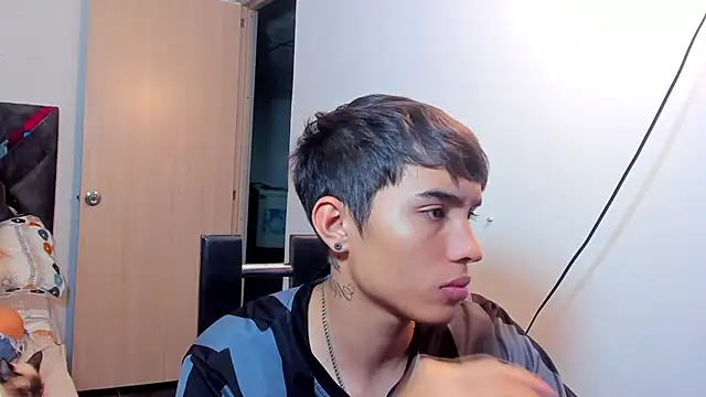 MollyandFher online show from 11.08.25