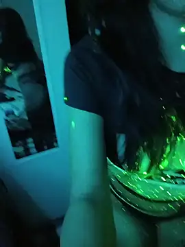 Snapshot of MZThang2Kute chatting on 11.21.25 MZThang2Kute online show from 11.21.25