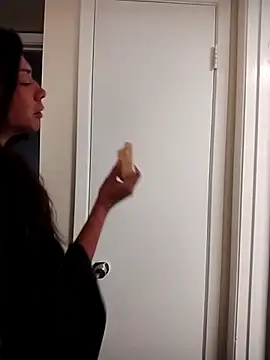 Snapshot of MZThang2Kute chatting on 12.16.25 MZThang2Kute online show from 12.16.25