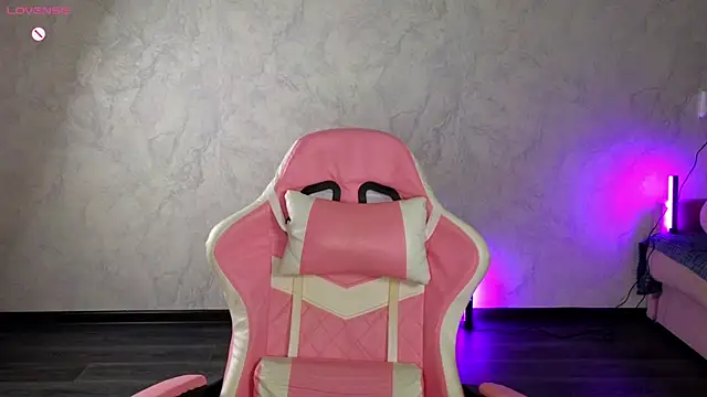 Lovelly molly1 online show from 04.04.26