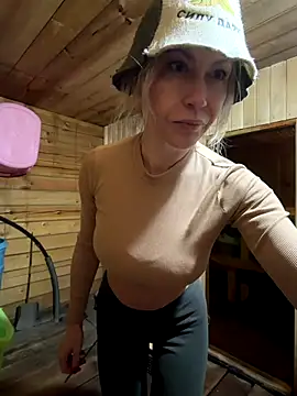 Elle Milfa online show from 12.18.25