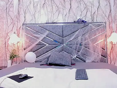 DIRTY MIIA  online show from 11.03.25