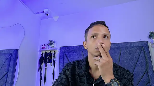 Snapshot of DamianandEva chatting on 02.28.26 DamianandEva online show from 02.28.26