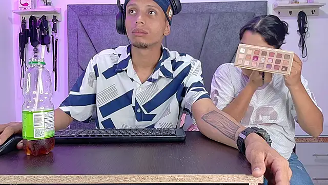 Snapshot of DamianandEva chatting on 03.02.26 DamianandEva online show from 03.02.26