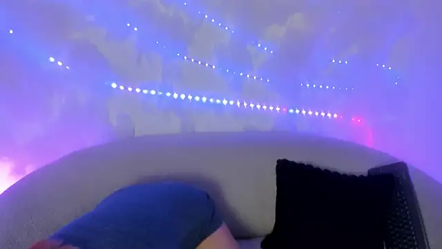 Liah Miller online show from 12.03.25