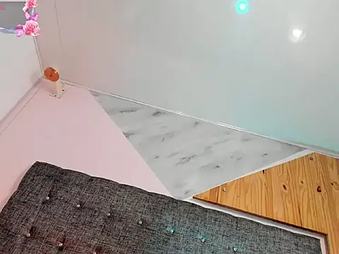  tinyrose  online show from 12.03.25