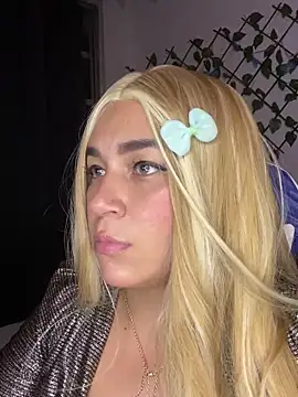 Snapshot of yayita_cute chatting on 10.30.25 yayita cute online show from 10.30.25