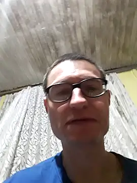 Snapshot of everbrazilianpr chatting on 10.30.25 everbrazilianpr online show from 10.30.25