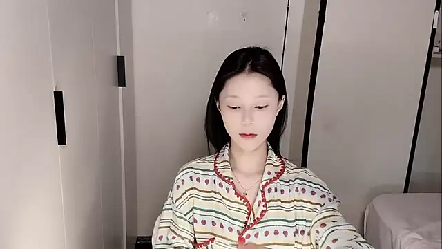 yuyu-33 online show from 05.08.26